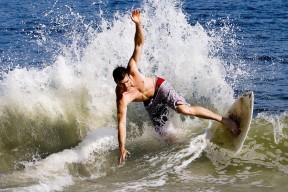 华体会官方|绳影如风！全国跳绳联赛四名少女以惊人速度刷新世界纪录