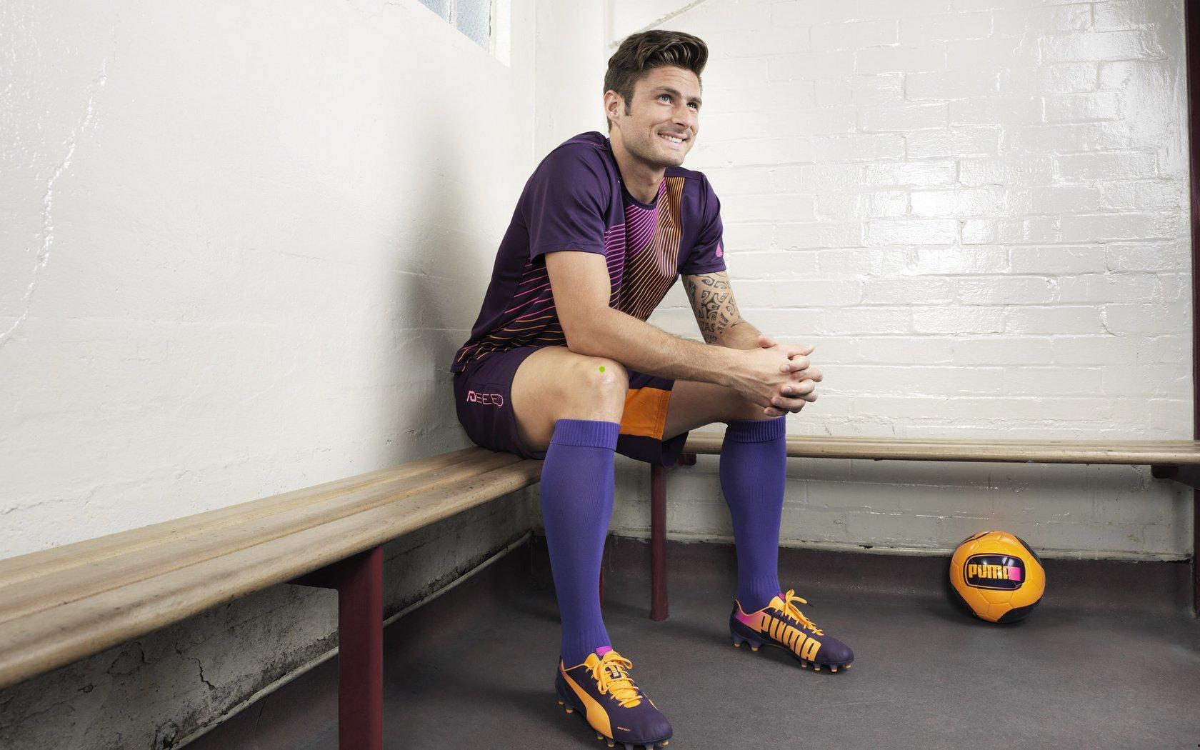 终场前60秒的孤注一掷，杨瀚森低位单挑科内特，遗憾勾手涮框改写比赛结局