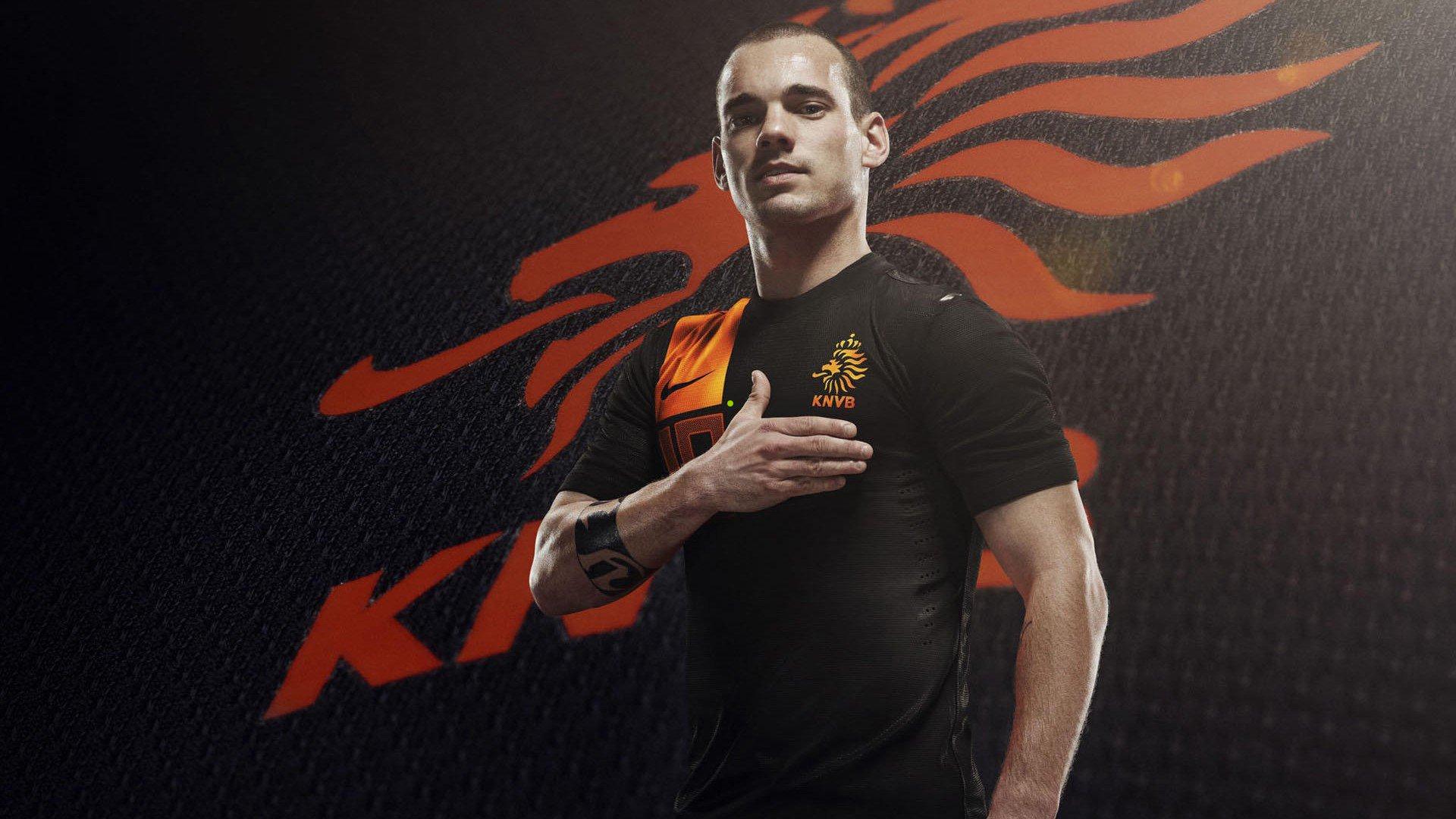 于帕梅卡诺盛赞奥利塞，球场魔术师演绎全能传奇，足球世界瞩目新篇章