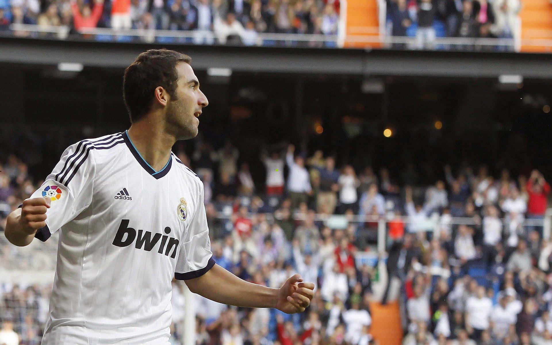 独臂篮球少年视频回应篮网邀约，梦想跨越太平洋的对话