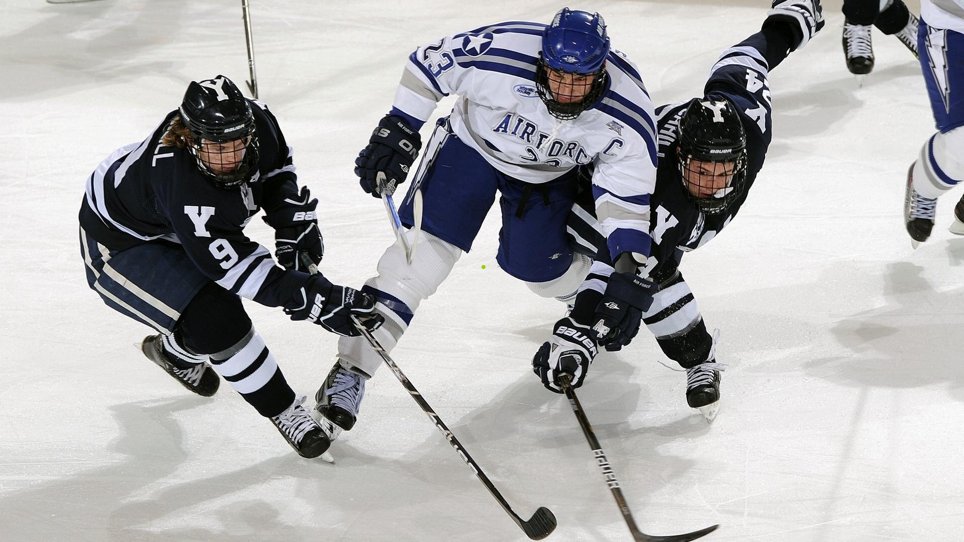 克星定律再现！特谢拉独揽三球摧毁富力防线 射手对决全面压制扎哈维